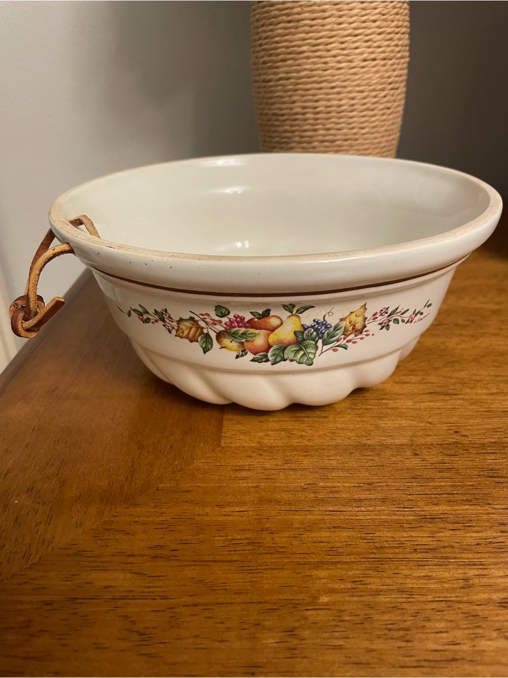 Vintage MCM TELEFLORA Harvest Fruit Ceramic Collectible Jello Mold Leather Syrap